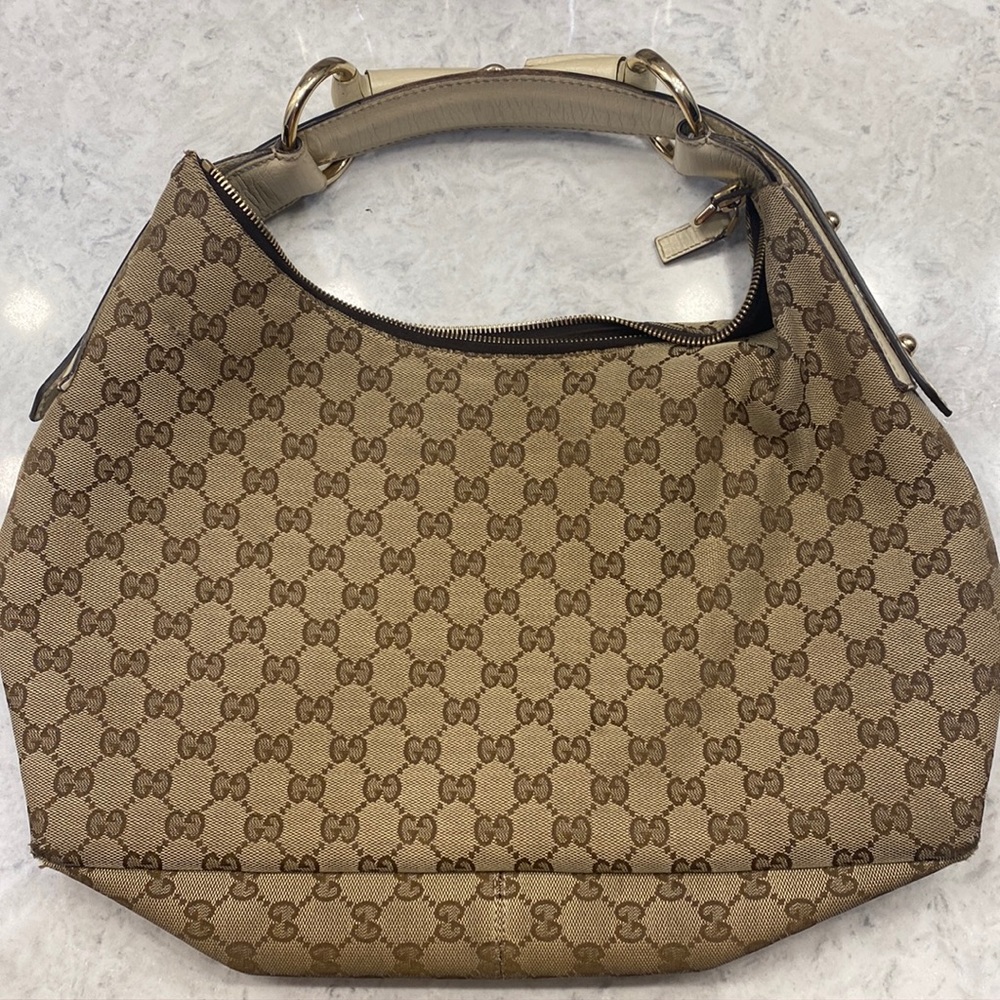 Gucci monogram horsebit shoulder bag medium